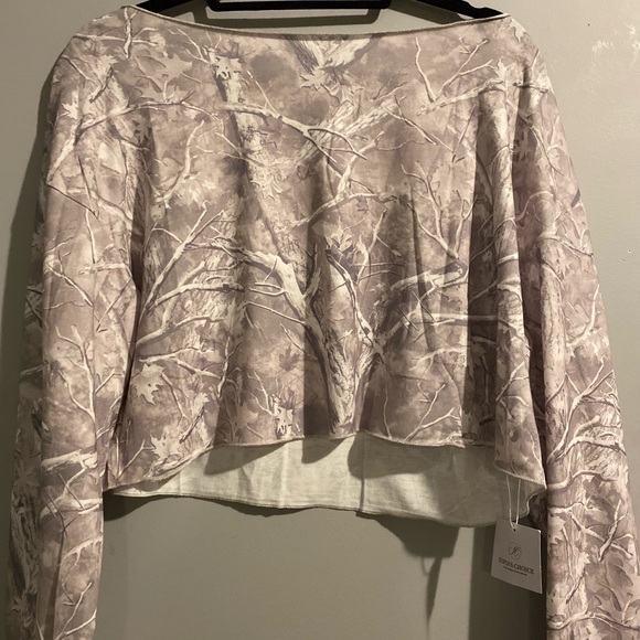 Stylish Camouflage Crop Top - Picture 2 of 6